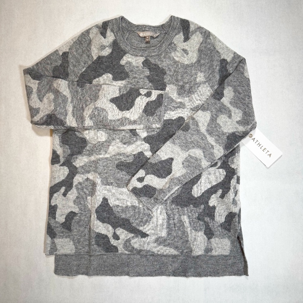 Athleta | Undercover Camo Pullover Sweater Medium ***NEW with tags***